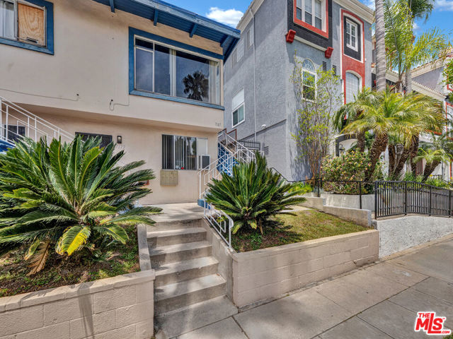 5401 Thornburn Street, Los Angeles CA: https://media.crmls.org/mediaz/b920e0b1-6bc8-4942-9a14-fa33d1838d55.jpg