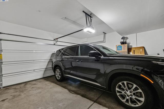 5394 Arnold Rd, Dublin CA: https://media.crmls.org/mediaz/b9219056-cd15-4543-8dde-9c7140936258.jpg