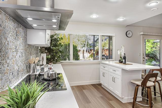 Image 12 of 31 For 3512 Whitehaven Dr