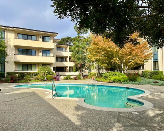 525 Almer Road, Burlingame CA: https://media.crmls.org/mediaz/b922524b-06b6-41b7-b59a-fdc7096704bf.jpg