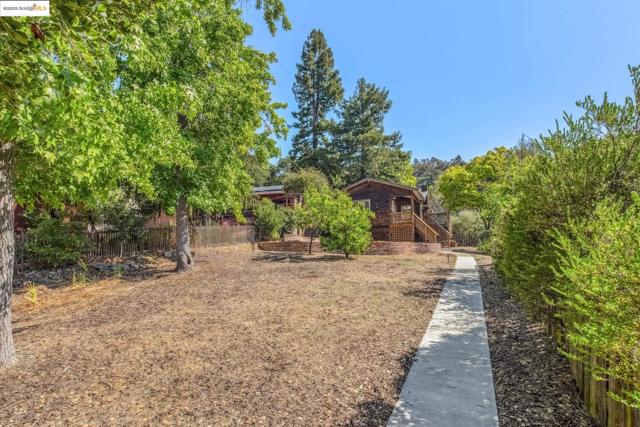 3176 Jordan Rd, Oakland CA: https://media.crmls.org/mediaz/b922a0d4-640a-4441-ad9b-e1f55ceea197.jpg