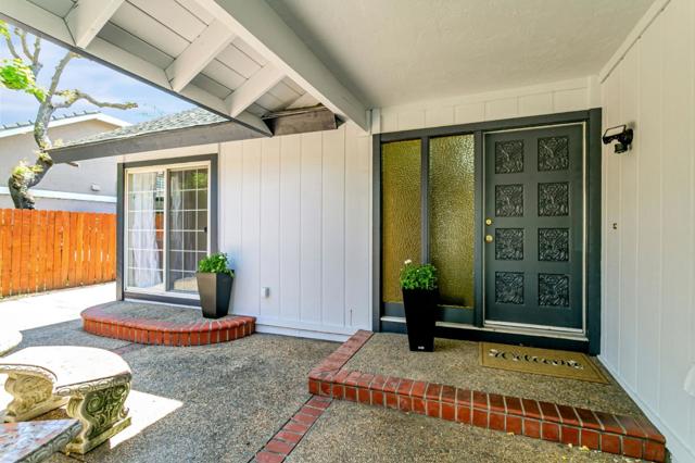 274 Los Palmos Way, San Jose CA: https://media.crmls.org/mediaz/b922c03d-d462-451f-85d7-54b101b7931f.jpg