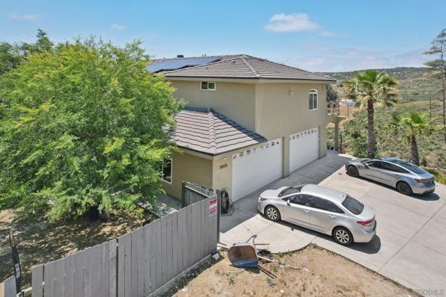 19075 Caesar Drive, Ramona CA: https://media.crmls.org/mediaz/b923821f-fa63-4246-aa6a-d1294b11d03f.jpg