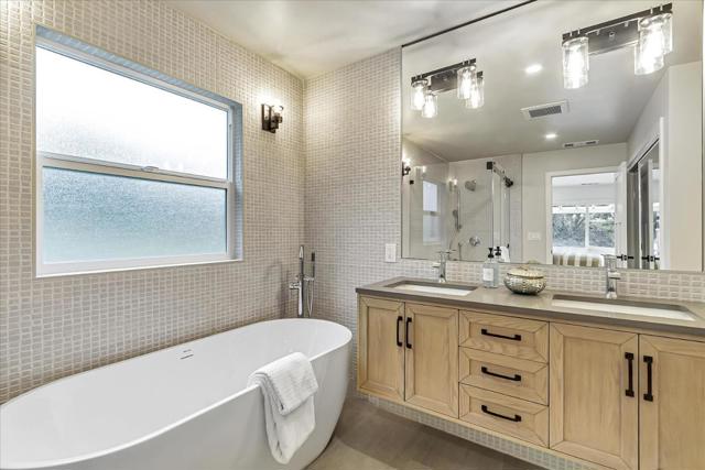 Image 24 of 60 For 1060 Vista Del Mar
