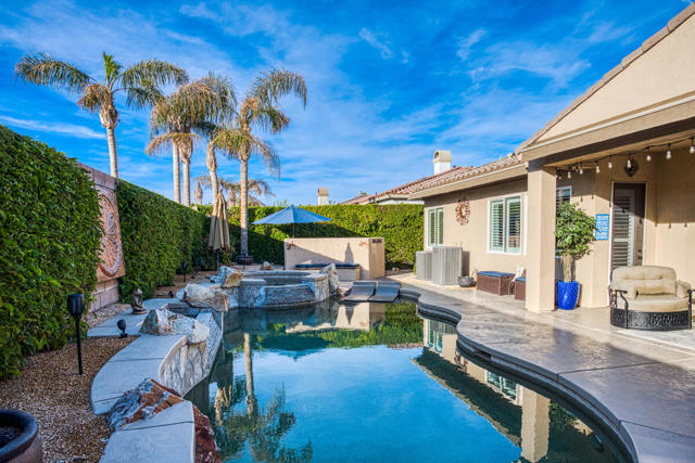 44755 Via Rosa Trail, La Quinta CA: https://media.crmls.org/mediaz/b9241aa4-cc04-4c1b-a8da-851b5457d473.jpg