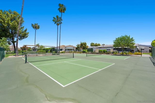 5001 W Florida Avenue, Hemet CA: https://media.crmls.org/mediaz/b924aa0a-69d3-4ad0-a92d-c900d4145534.jpg