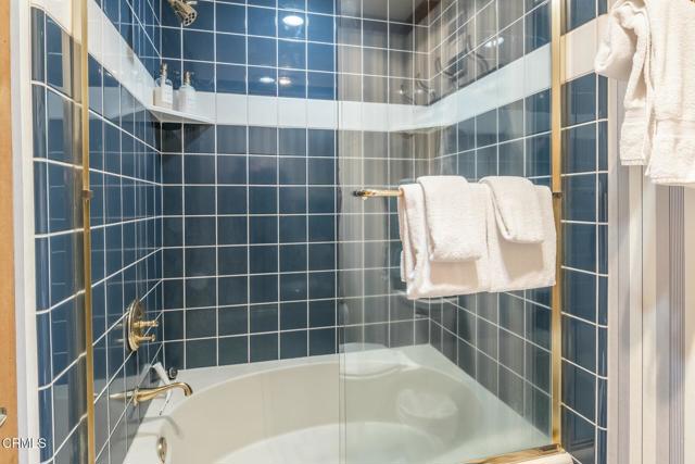 435 Lakeview Boulevard, Mammoth Lakes CA: https://media.crmls.org/mediaz/b92596a1-ad54-4d3f-bd63-0a611b4f45c1.jpg