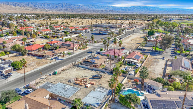 68855 Ortega Road, Cathedral City CA: https://media.crmls.org/mediaz/b925c60b-d657-4456-8954-7f18a5463f58.jpg