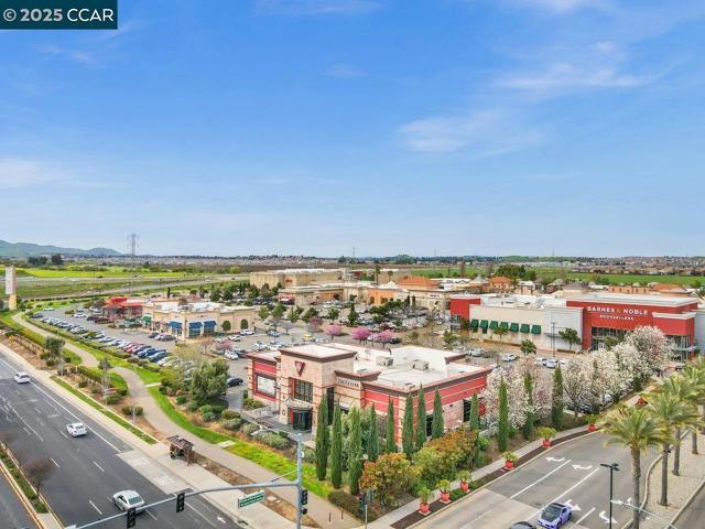 2762 St Andrews Dr, Brentwood CA: https://media.crmls.org/mediaz/b9265bda-d23d-4f7c-af9a-c8e7ee7cb66a.jpg
