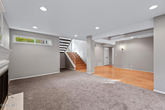 784 N Valley Drive, Westlake Village CA: https://media.crmls.org/mediaz/b926db6a-e31a-40f7-8815-68e2c2d09520.jpg