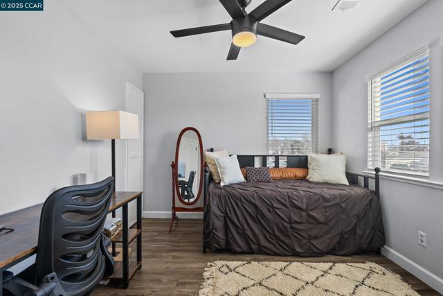 1627 Livingston Ln, Richmond CA: https://media.crmls.org/mediaz/b926ea06-2634-4681-9165-ecc96676b986.jpg