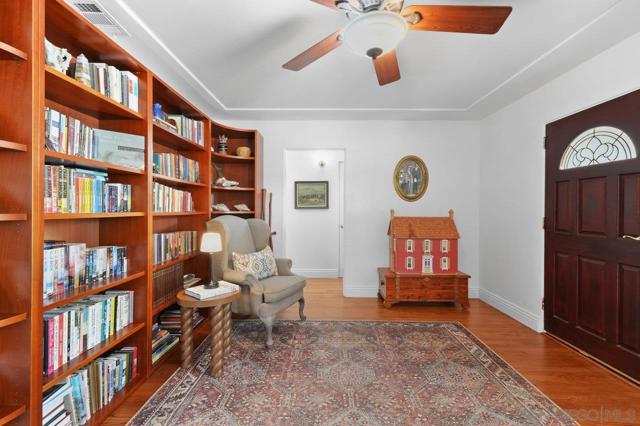 4386 Niagara Ave, San Diego CA: https://media.crmls.org/mediaz/b9270324-4c9c-4e25-a407-d8cfd2ed1819.jpg