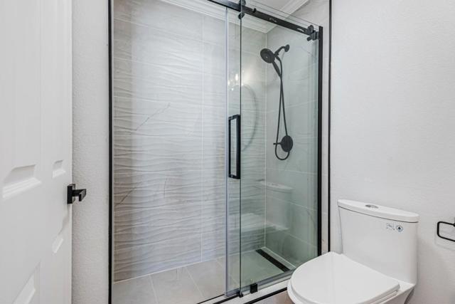 4 Brigantine Lane, Redwood City CA: https://media.crmls.org/mediaz/b92777d7-2dd7-4dce-960a-89ee955d4025.jpg