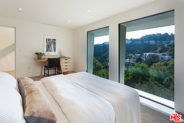 1943 Sunset Plaza Drive, Los Angeles CA: https://media.crmls.org/mediaz/b927fdf8-0a87-4a70-8e1e-111def76fc16.jpg