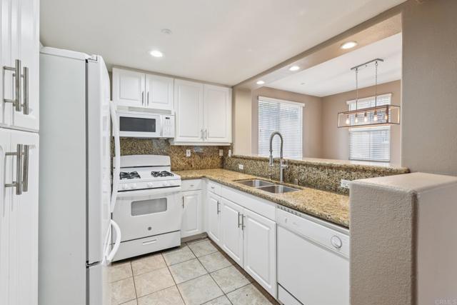 782 Anchor, San Diego CA: https://media.crmls.org/mediaz/b92832b4-1f4e-4129-8485-53b16dd50917.jpg