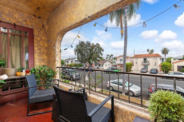 4438 44 Campus, San Diego CA: https://media.crmls.org/mediaz/b928ebe8-6d93-462d-805a-23e6eebb02cd.jpg