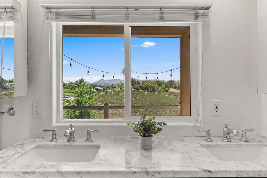 4391 Middlesex Drive - photo 18