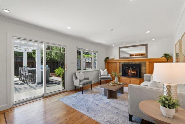 688 Kingswood Way, Los Altos CA: https://media.crmls.org/mediaz/b9296329-4ea1-4da8-b1be-12b7cf4e2415.jpg