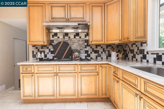 1736 Silverwood Dr, Martinez CA: https://media.crmls.org/mediaz/b9299711-0213-43f0-ae1b-6f1a3d19a99a.jpg
