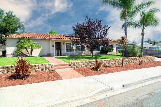 2394 Dryden Avenue, El Cajon CA: https://media.crmls.org/mediaz/b929d8e1-bd82-4666-b34c-8b23ab41fa95.jpg