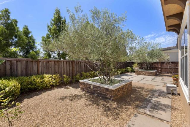 3619 N Fork Ave, Carlsbad CA: https://media.crmls.org/mediaz/b92a2269-ab1a-495f-8801-735324673891.jpg