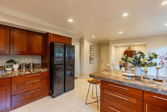 370 Sailfish, Foster City CA: https://media.crmls.org/mediaz/b92a60a7-c7dd-44a3-b6b7-3c650735e0d9.jpg