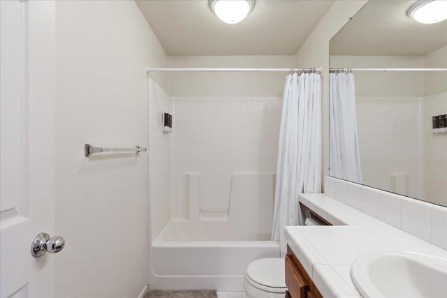 1446 Nottingham Circle, Los Banos CA: https://media.crmls.org/mediaz/b92a60af-1b2a-4778-a562-30698aec6364.jpg
