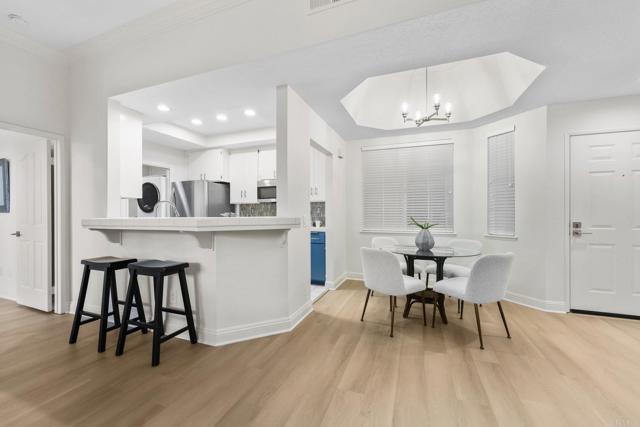 Detail Gallery Image 5 of 38 For 521 Arbor Dr #105,  San Diego,  CA 92103 - 2 Beds | 2/1 Baths