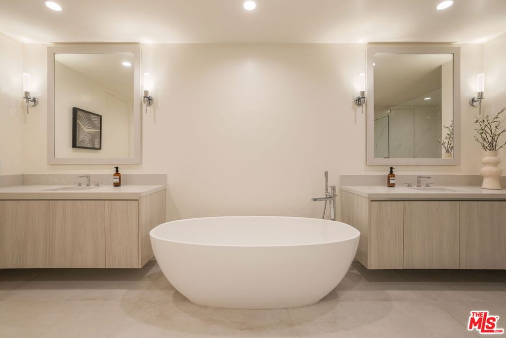 MLS #26839459 image #16