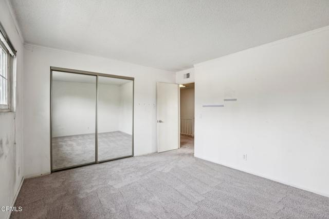 Detail Gallery Image 28 of 39 For 10856 Topeka Dr, Porter Ranch,  CA 91326 - 5 Beds | 4 Baths