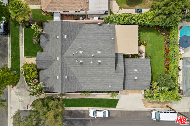 5767 Lasaine Avenue, Encino CA: https://media.crmls.org/mediaz/b92c320d-a56c-43fa-91bc-4f77b91f45b9.jpg