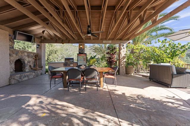 Detail Gallery Image 33 of 73 For 15141 Post Oak Ln, El Cajon,  CA 92021 - 3 Beds | 3/1 Baths