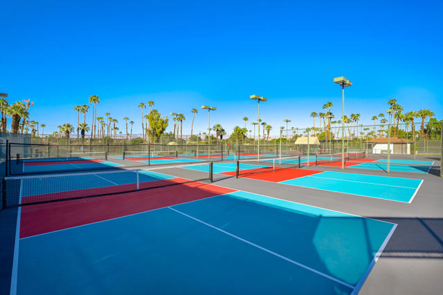 239 Santa Barbara Circle, Palm Desert, CA 92260