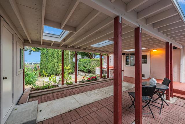 642 Lomita Avenue, Millbrae CA: https://media.crmls.org/mediaz/b92cffd9-d3c4-47b1-8728-e180083a5a53.jpg
