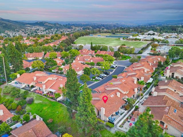 15628 Via Marchena, San Diego CA: https://media.crmls.org/mediaz/b92df9fd-0d7f-4ce1-a173-6aefacd624d0.jpg