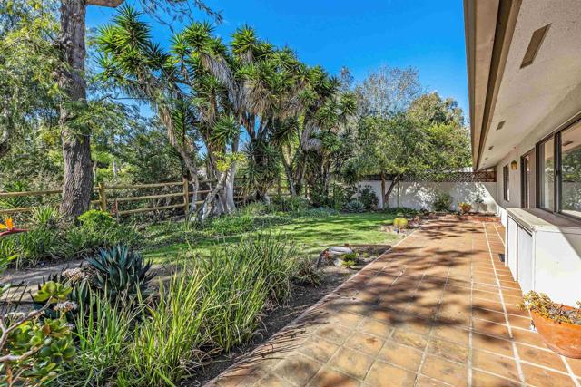 Image 17 of 18 For 16902 Via De Santa Fe  7