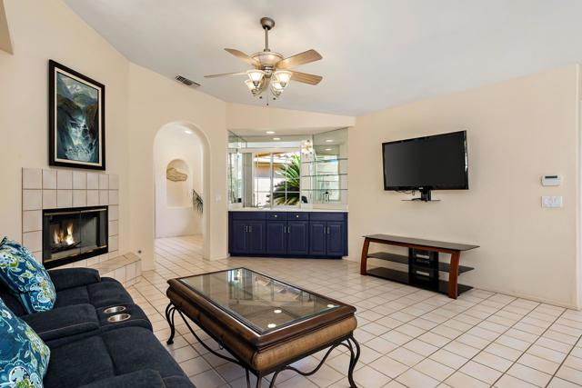 39041 Palace Drive, Palm Desert, CA 92211