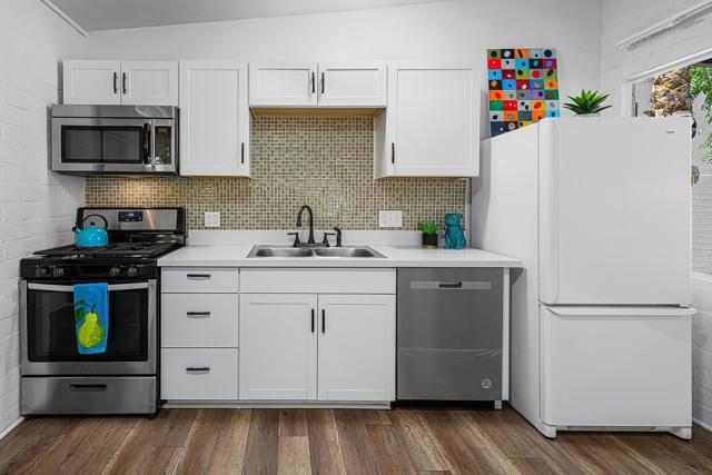 44809 Portola Avenue, Palm Desert CA: https://media.crmls.org/mediaz/b92e6c22-2caf-4d67-9b1f-9553971bbf5b.jpg