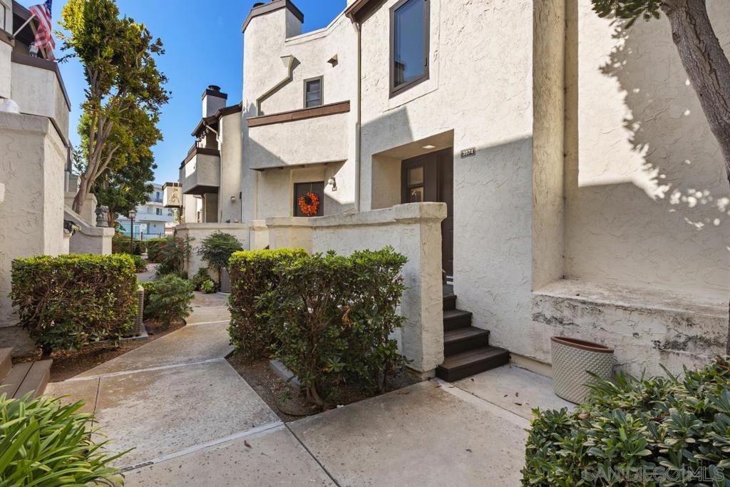 3974 Voltaire St.
