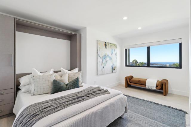 7117 Obelisco Cir, Carlsbad CA: https://media.crmls.org/mediaz/b92fde31-33bc-4ae6-a1cf-169a402c6475.jpg