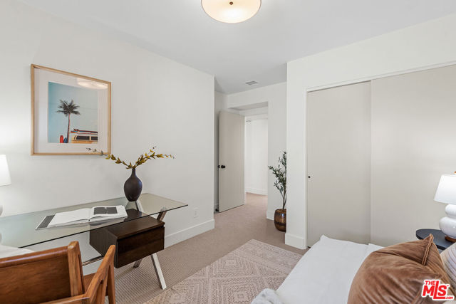 13234 Fiji Way, Marina del Rey CA: https://media.crmls.org/mediaz/b92ff6de-142c-47f0-b6a6-90918eabdb56.jpg