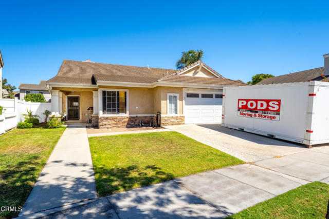 Detail Gallery Image 2 of 22 For 600 Sara Dr, Oxnard,  CA 93030 - 4 Beds | 2 Baths