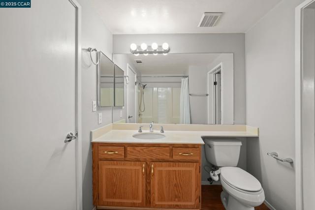 Image 22 of 25 For 25930 Kay Ave  201