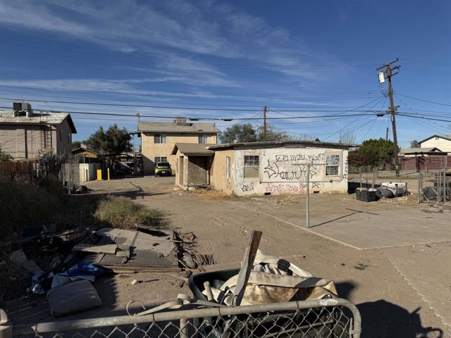 813 2nd St, Calexico, California 92231, 5 Bedrooms Bedrooms, ,2 BathroomsBathrooms,Single Family Residence,For Sale,2nd St,250020131SD