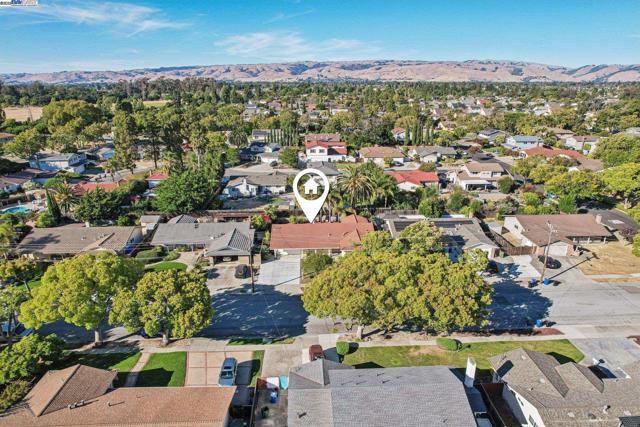 35120 Cardiff Street, Newark CA: https://media.crmls.org/mediaz/b932fdf3-905d-422f-93b9-98cecf6a3bc4.jpg