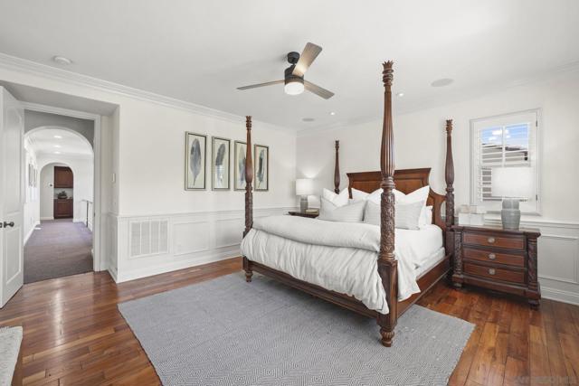 13459 Ginger Glen Dr, San Diego CA: https://media.crmls.org/mediaz/b93317b3-b053-416e-a45a-7edc220936a8.jpg