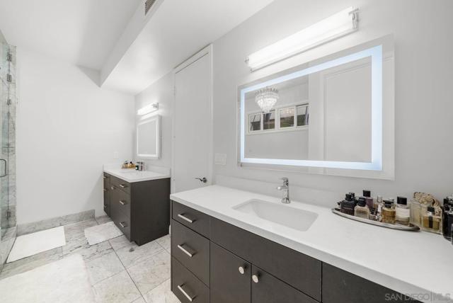141 Orange Ave, Coronado CA: https://media.crmls.org/mediaz/b933318a-a108-4afd-871c-0c67c0a02ecf.jpg
