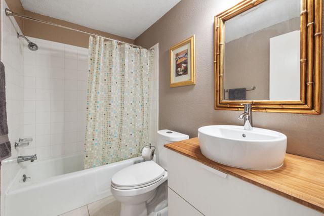 Image 19 of 38 For 73449 Foxtail Lane
