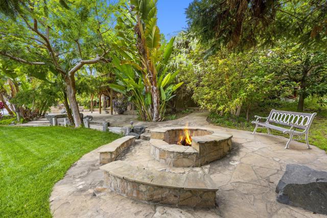 31619 21 Via Puerta Del Sol, Bonsall CA: https://media.crmls.org/mediaz/b935a529-67aa-450c-aa7a-6545847d21ba.jpg
