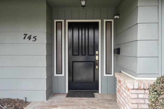 745 Ambrose Drive, Salinas CA: https://media.crmls.org/mediaz/b9363465-9ff4-4a0c-a1f3-0051cfacc0b0.jpg